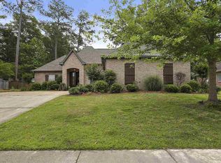 102 Bridge Park Dr, Canton, MS 39046