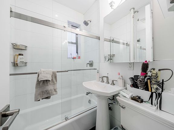 5th image of 37 King St APT 6B