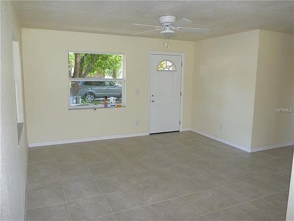 3rd image of 4715 Weston Rd
