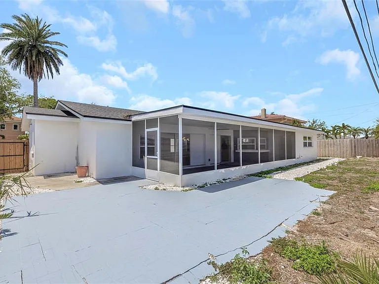 1949 Dolphin Blvd S — Photo 48