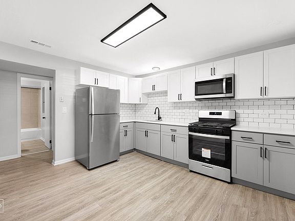 2nd image of 5032 S Saint Lawrence Ave APT 1