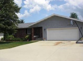 1019 Tower Circle Dr, Marseilles, IL 61341