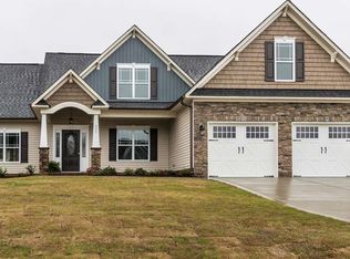 277 Neuse Landing Dr, Clayton, NC 27527
