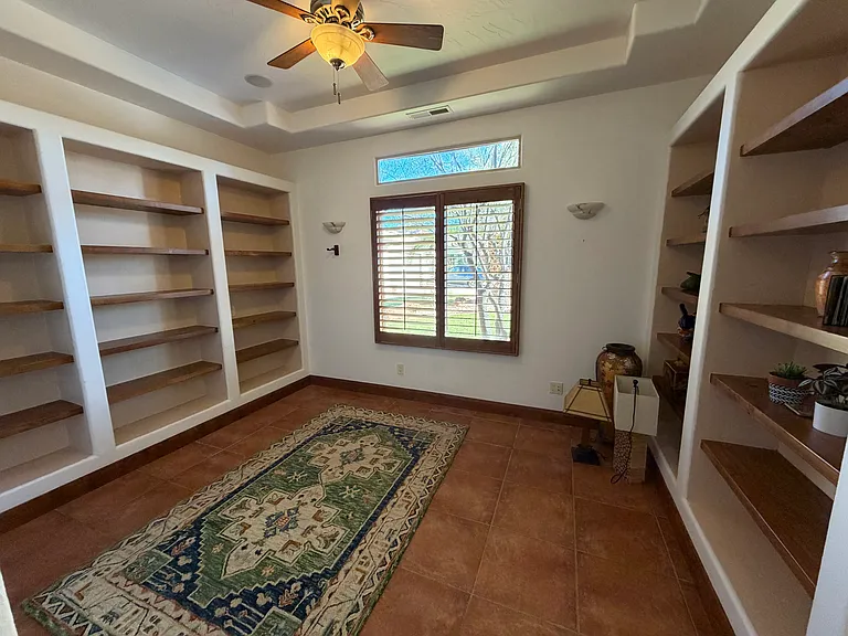 1719 N Sage Cir — Photo 15