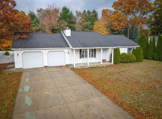 1608 Hampstead Dr, Muskegon, MI 49445