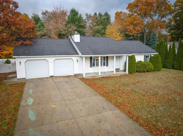 1608 Hampstead Dr, Muskegon, MI 49445