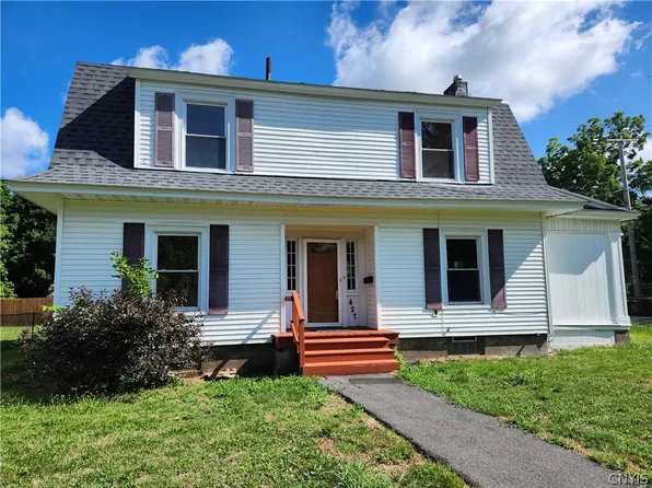 427 Salt Springs Rd, Syracuse, NY 13224