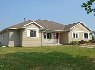 509 Lavern Ridge Rd, Mount Horeb, WI 53572