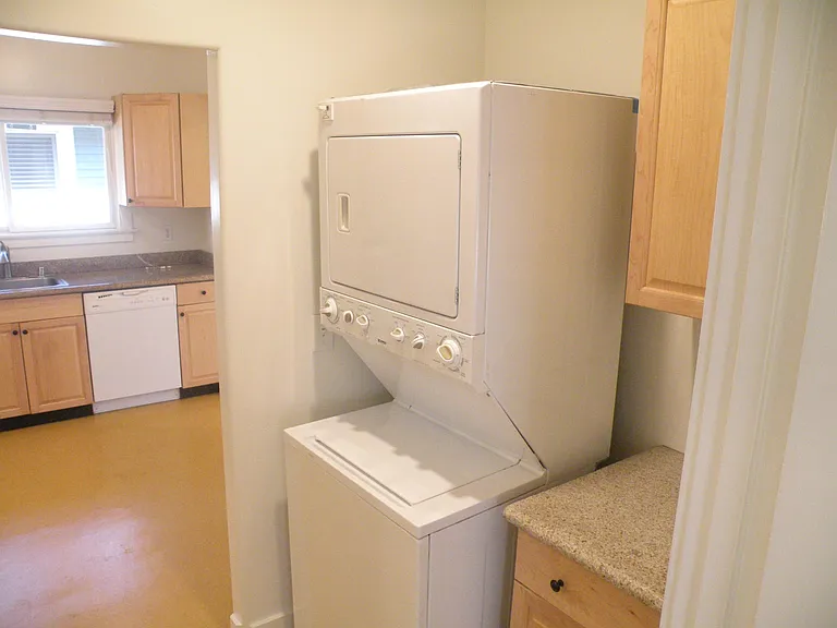 325 N Milpas St #2 — Photo 9