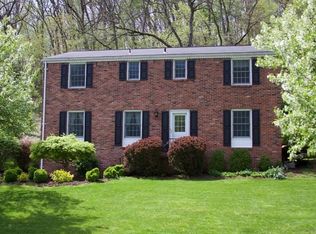 109 Walnut Ridge Dr, Pittsburgh, PA 15238