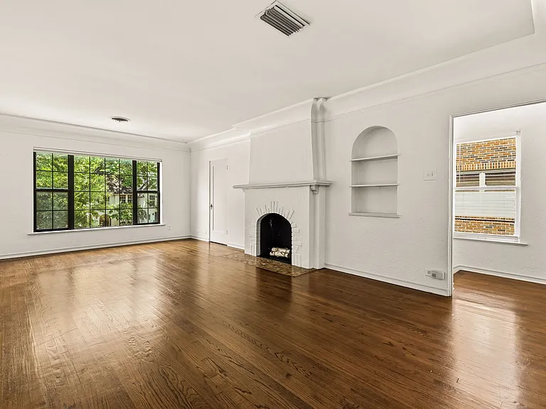 4306 Normandy Ave — Photo 8
