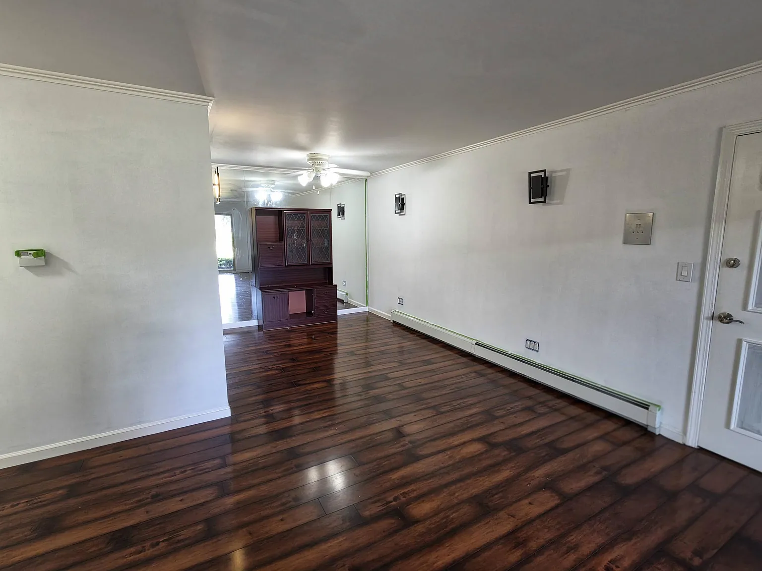 2 bed, 1.0 bath, 868 sqft, $1,400 — Photo 2