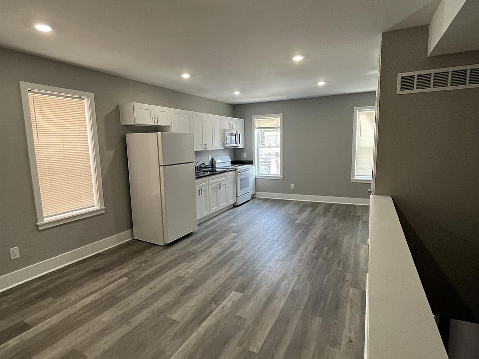 1st image of 2034 Edgmont Ave Floor 2
