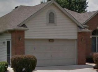 3665 Greenway Ct, Columbus, IN