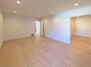 12144 W Sunset Blvd, Los Angeles, CA 90049