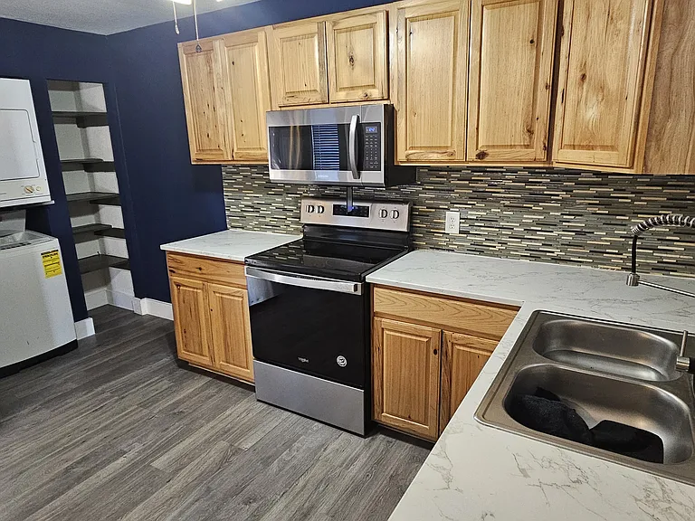 710 Half West Ave #A — Photo 9