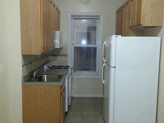 5th image of 3074 48th St APT 1B