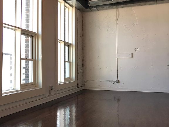 4th image of 422 S Gay St APT 201