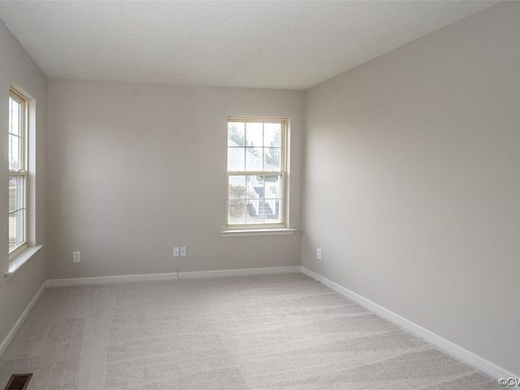 2nd image of 409 Green Hollow Ln
