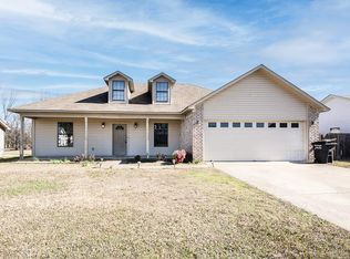 112 Meadows Dr, Jacksonville, AR 72076