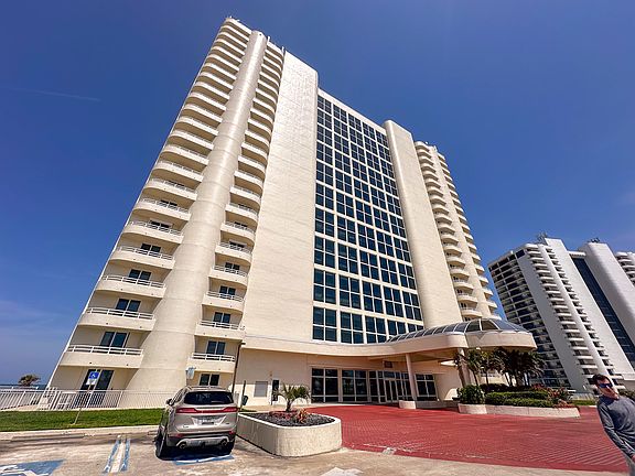 3rd image of 2545 S Atlantic Ave APT 401