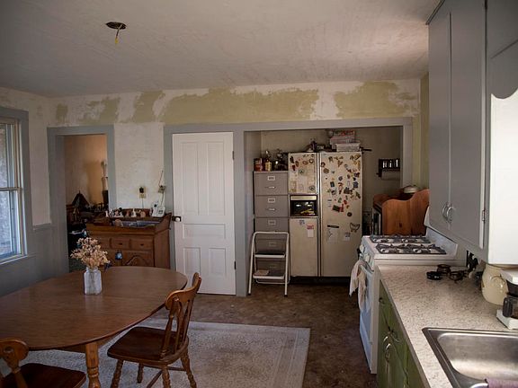 4th image of 5021 Kenowa Ave SW
