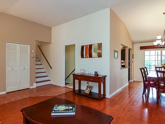 4th image of 24557 Mitchell Dr