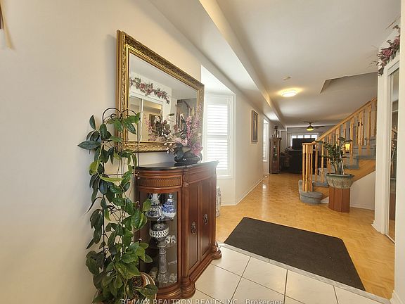 4th image of 6 Echo Glen Rd
