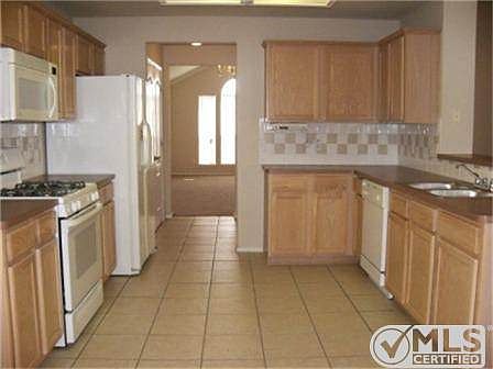 5th image of 1337 Fieldstone Dr
