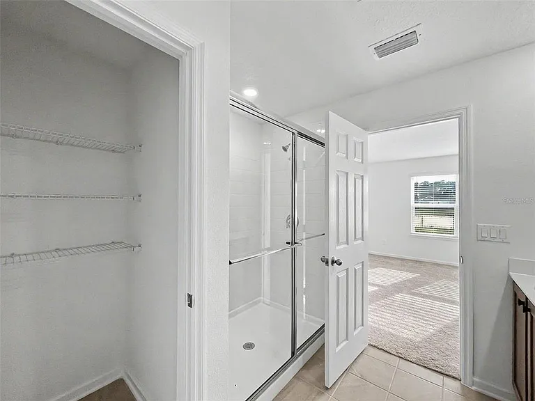 55 Signet Cir — Photo 7