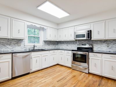 15920 Edgewood Dr, Dumfries, VA, 22025