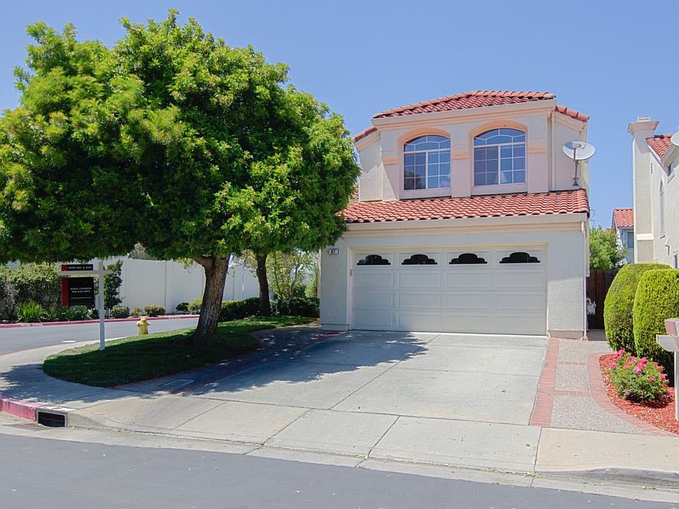 1st image of 47 Meadowland Dr
