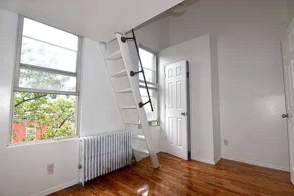 Rented by Triplemint | media 22