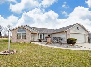 306 Sunstar Cir, Angola, IN 46703