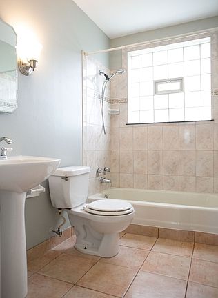 5th image of 16463 Craig Dr