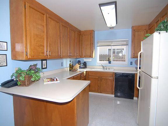 3rd image of 1011 W McKinley Ave