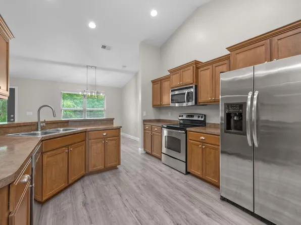 2354 Barberee Dr, Crestview, FL 32536