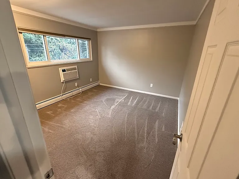 101 N Holcomb Rd #201 — Photo 5