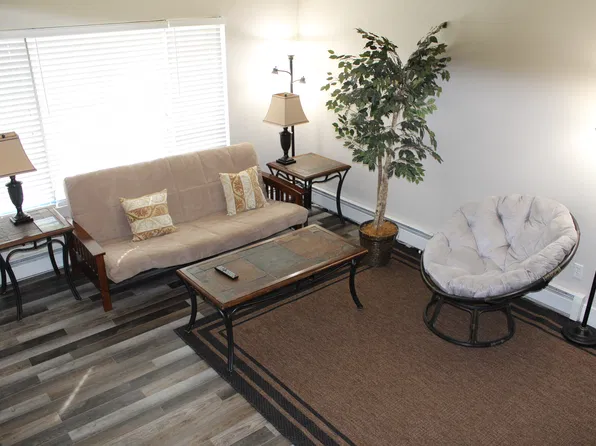 3421 N Shore Dr APT 3, Anchorage, AK 99502