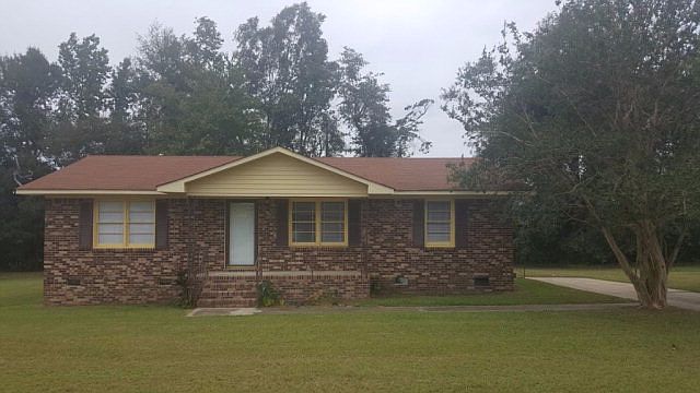 1st image of 230 Eastwood Cir