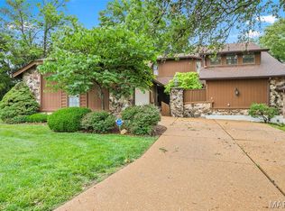 5401 Green Cedar Way, Saint Louis, MO 63128