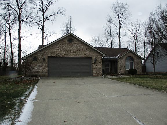 2nd image of 501 Greenwood Trl