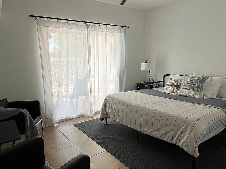 2056 E Desert Lakes Dr — Photo 17