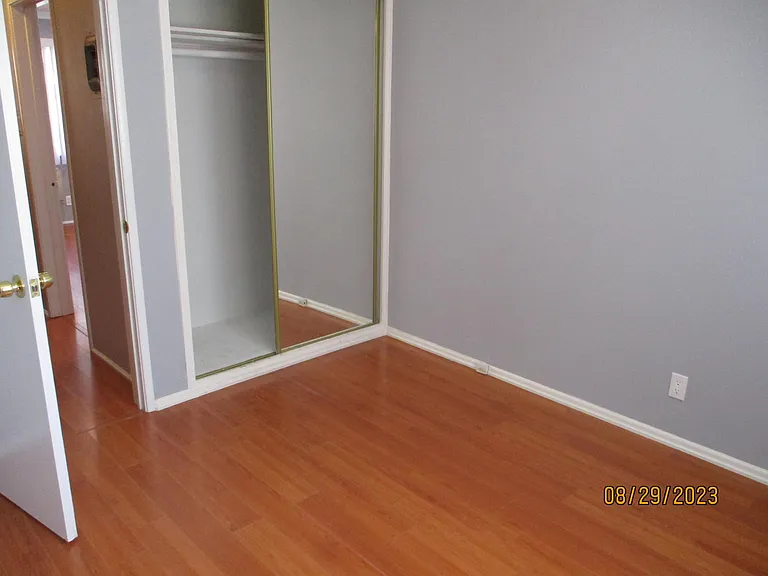 2038 E Chevy Chase Dr #B — Photo 5