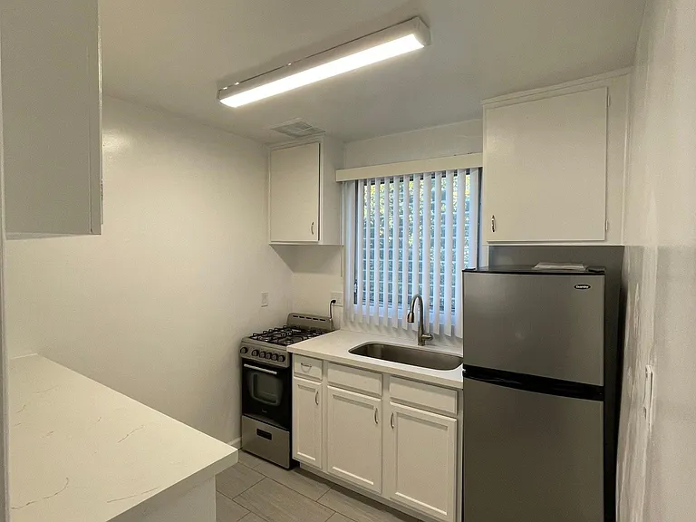 3200 Cheviot Vista Pl #24 — Photo 7