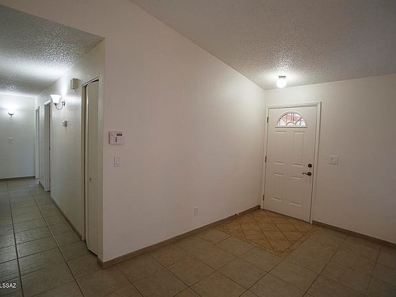 4th image of 5943 S Pin Oak Dr