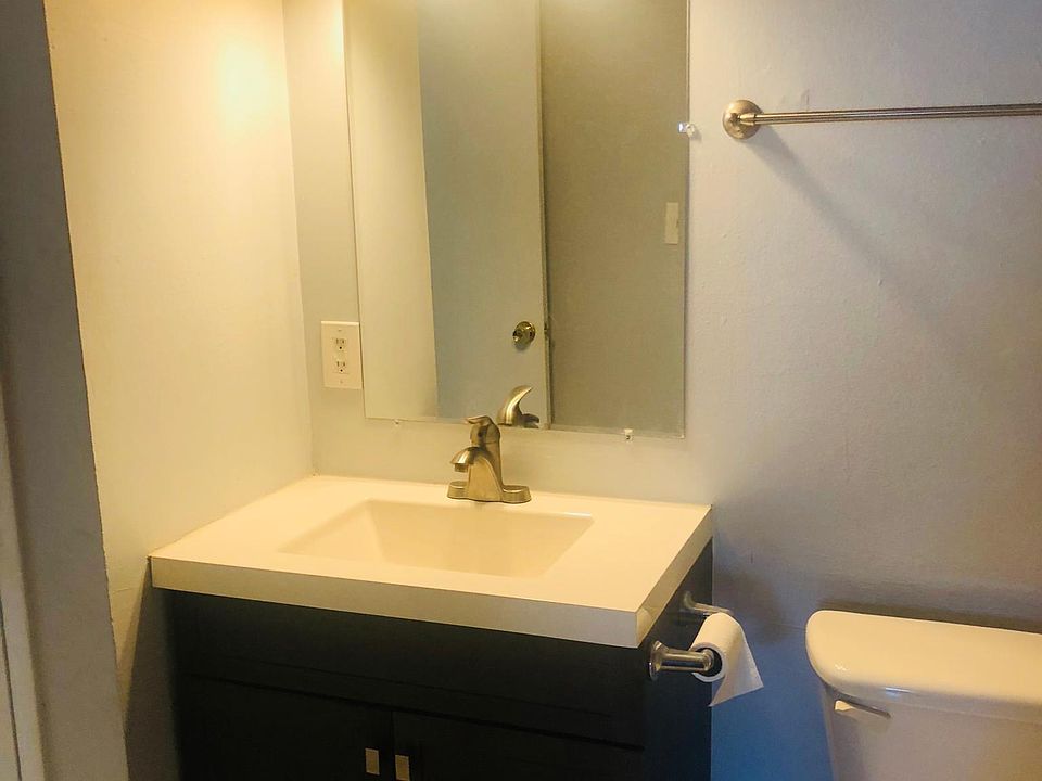 1st image of 2506 W Stroud Ave APT 211