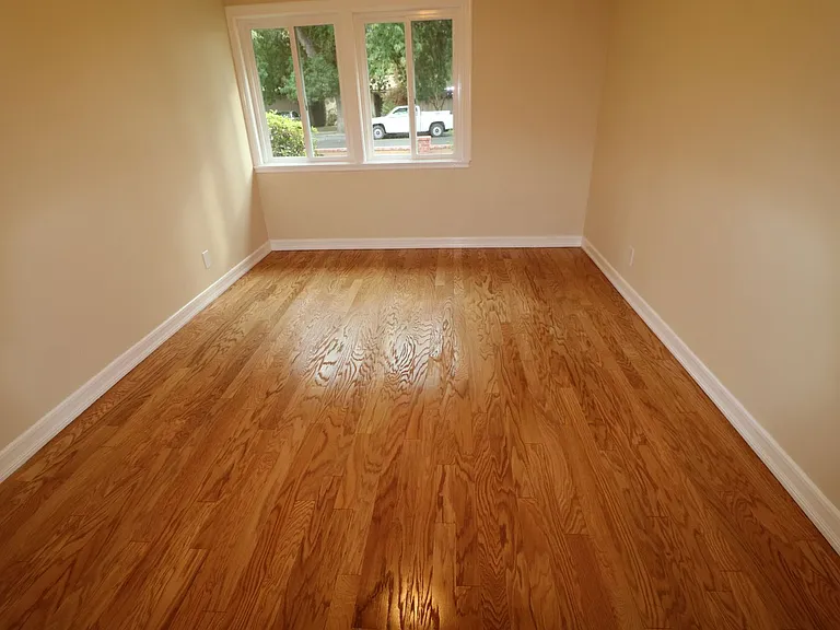 22325 Wyandotte St — Photo 19
