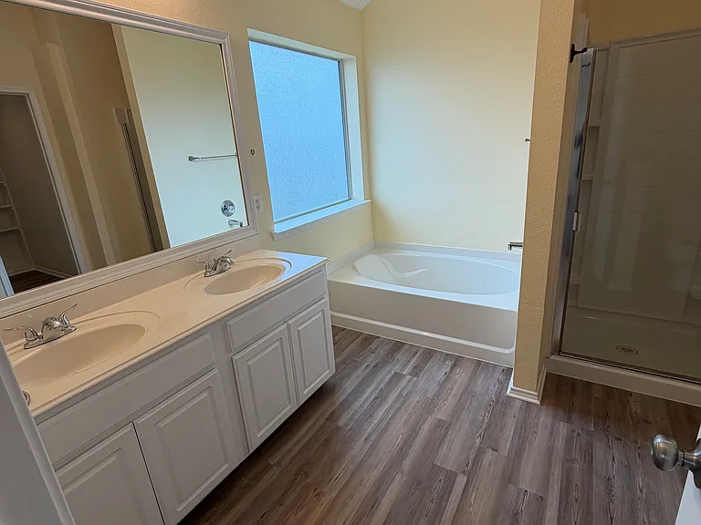 2108 Northridge Dr — Photo 6