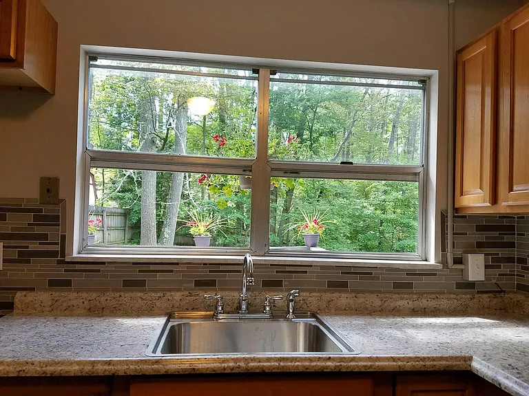 520 Briarwood Ln — Photo 8